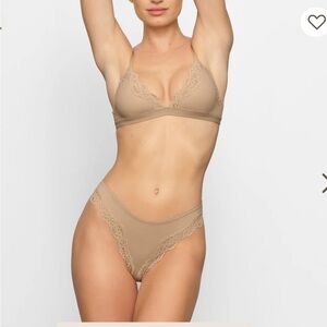 Skims‎ fits everybody lace dipped thong